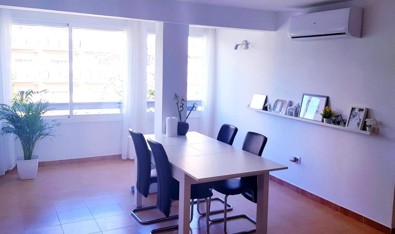 Apartamento La Carihuela Торремолінос Екстер'єр фото